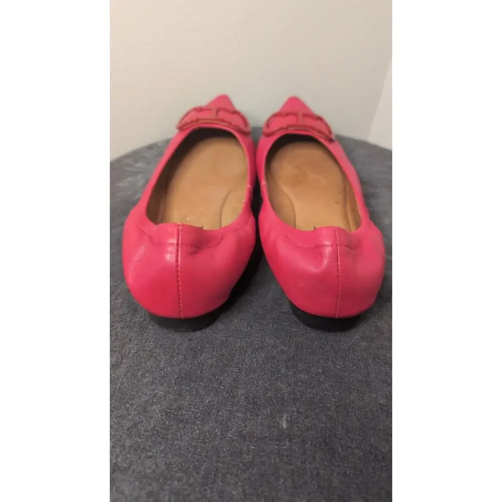 Carolina Herrera Red Pointed Toe CH Logo Flats Size 7.5 Luxury
